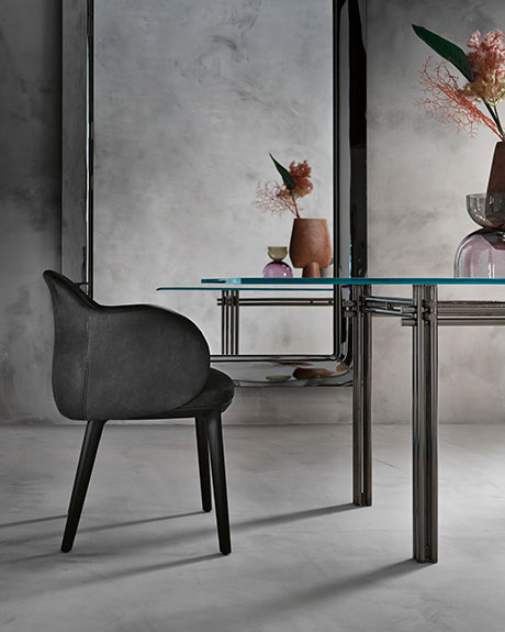 – the by FIAM glass table, Italia Luxor, Rodolfo Dordoni designed
